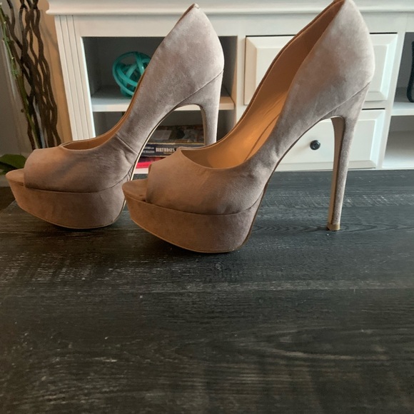 Steve Madden Pumps - Picture 8 of 13